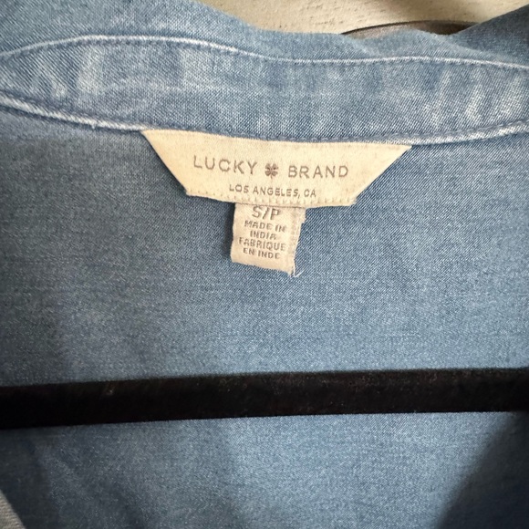 Lucky Brand Casual Blue Button-Up Women’s Top - Picture 4 of 5
